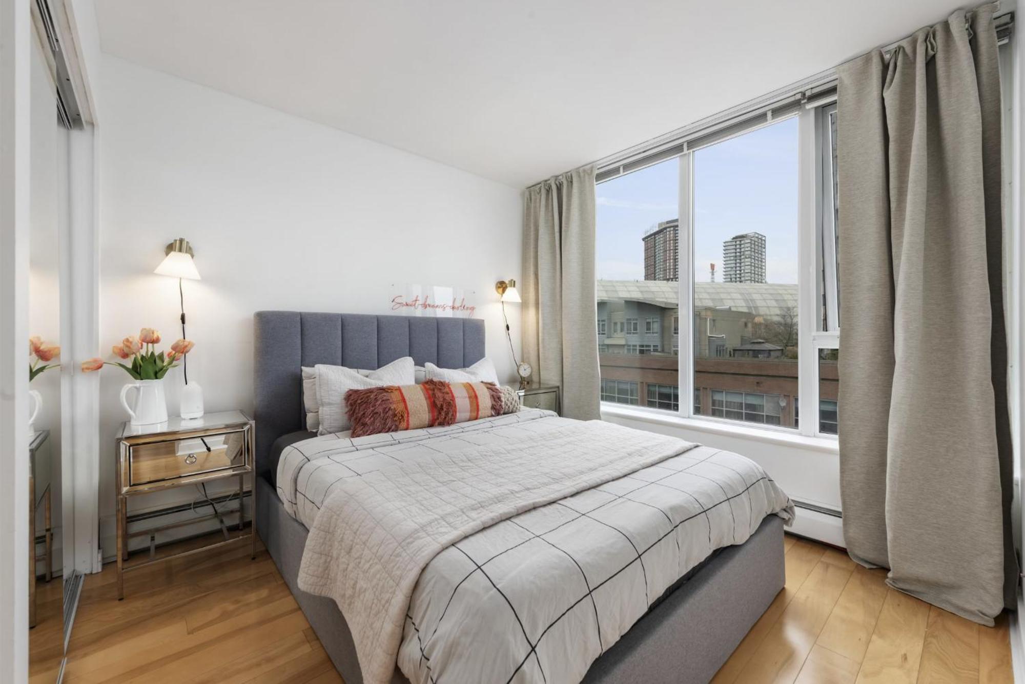 Lovely One-Bedroom Apartment With Pool, Hot Tub, And Gym In The Heart Of Downtown, Skytrain 3Min Away Vancouver Dış mekan fotoğraf