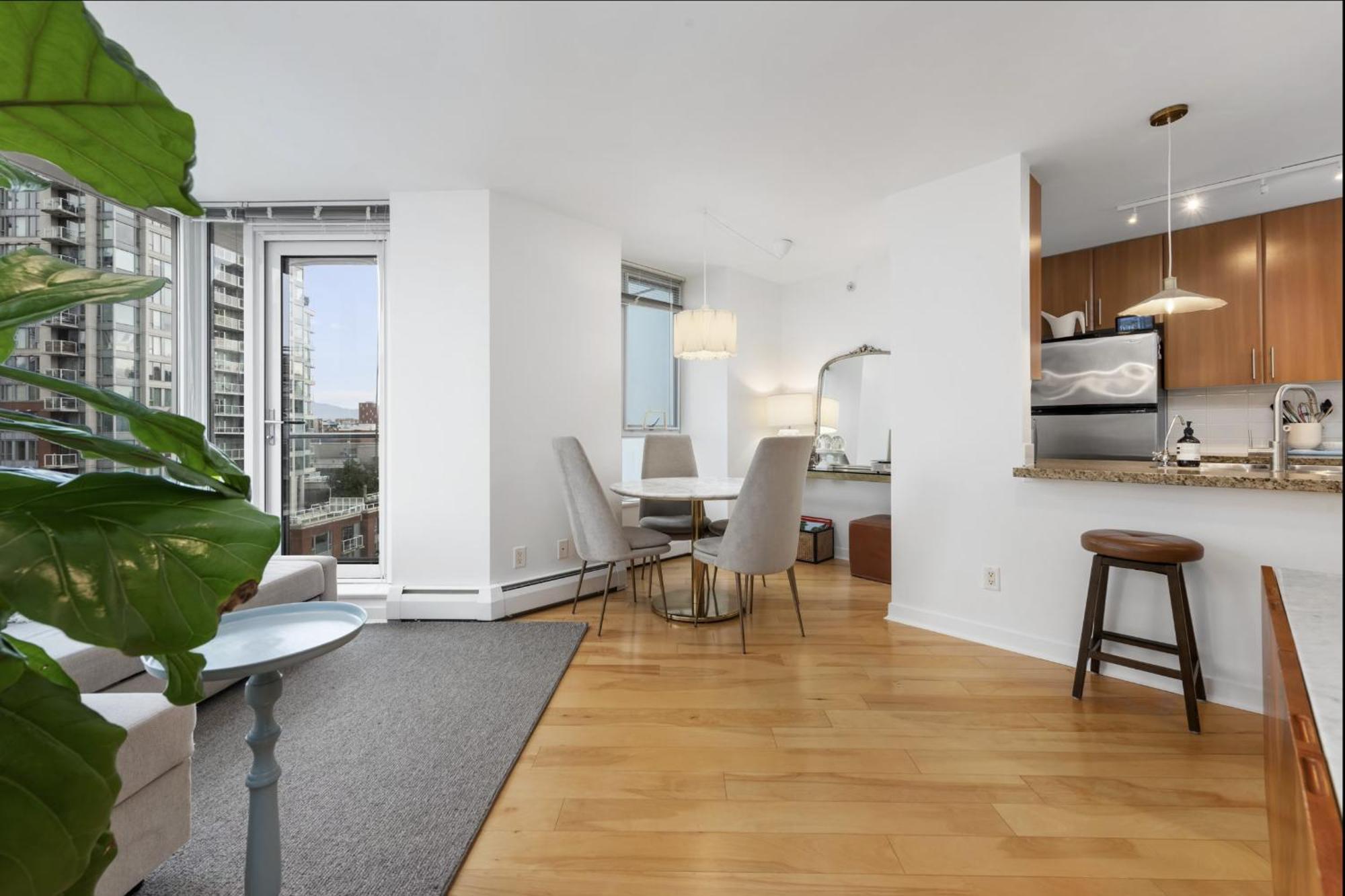 Lovely One-Bedroom Apartment With Pool, Hot Tub, And Gym In The Heart Of Downtown, Skytrain 3Min Away Vancouver Dış mekan fotoğraf